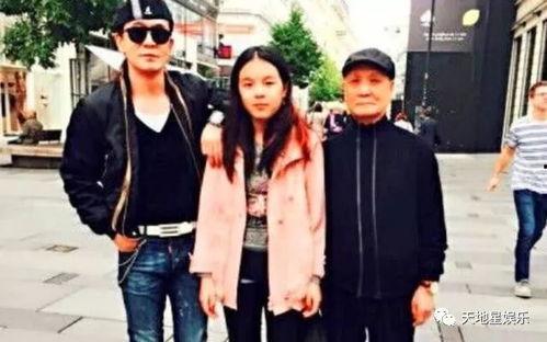 李咏的父母照片,岁月留痕，温馨回忆